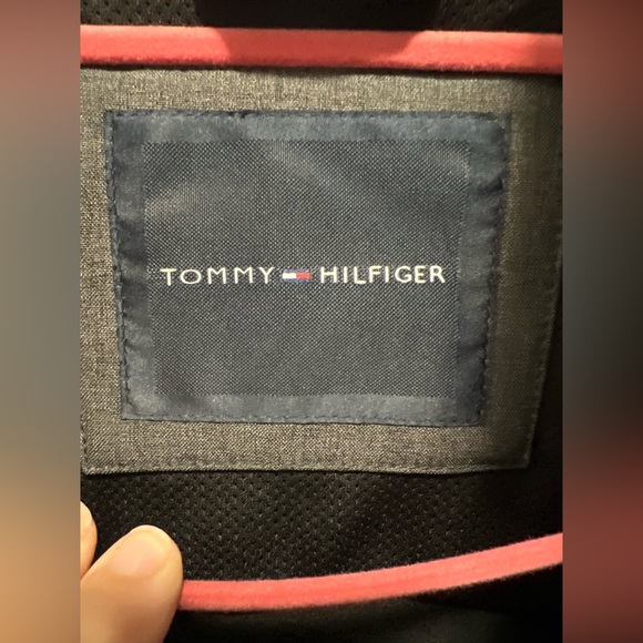 Tommy Hilfiger EUC Men’s Lightweight Soft-shell Classic Gray Jacket Full Zip - Picture 9 of 9